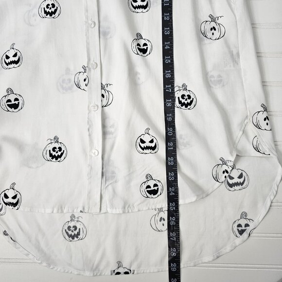 Women's White & Black Pumpkin Print Rayon Button Front Blouse Size M NWOT - Picture 12 of 13